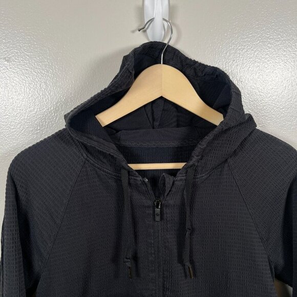 Lululemon Pack Light 1/2 Zip Pullover Jacket Size 4? Black Hiking Outdoor Active - Picture 3 of 11